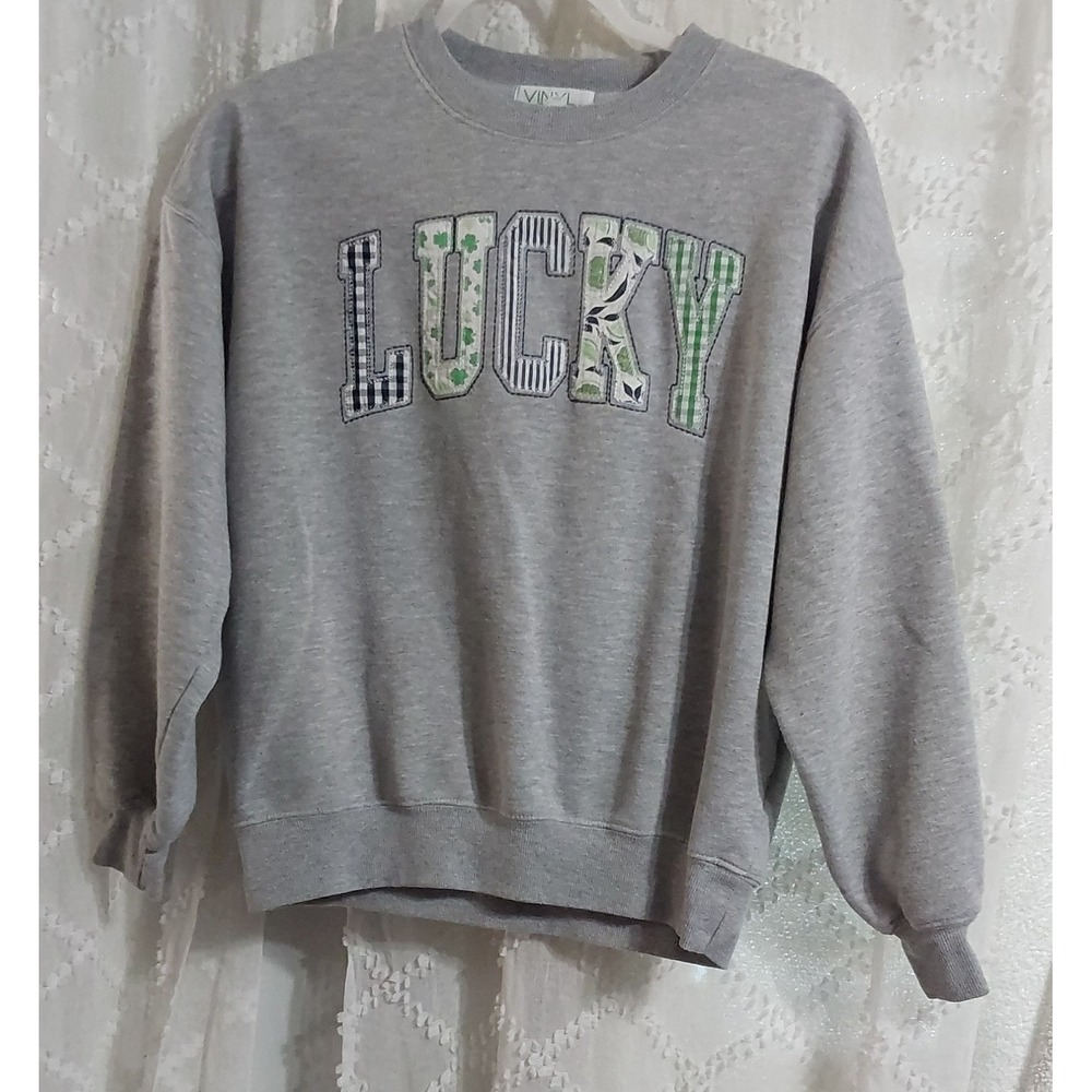 Vinyl Threads Gray Lucky Patchwork Embroidered Sweatshirt XXS St Patricks Day